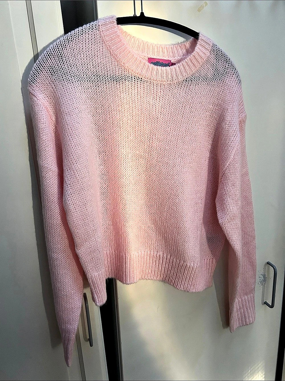 edikted Crew Neck Knit Sweater in Pink